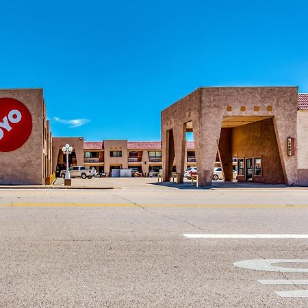 Oyo格罗斯贝克酒店 Groesbeck 外观 照片