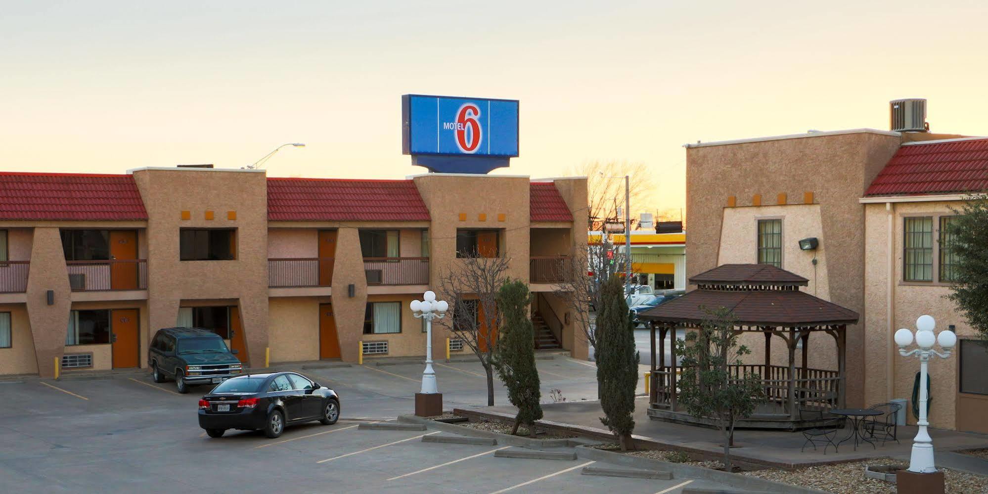 Oyo格罗斯贝克酒店 Groesbeck 外观 照片